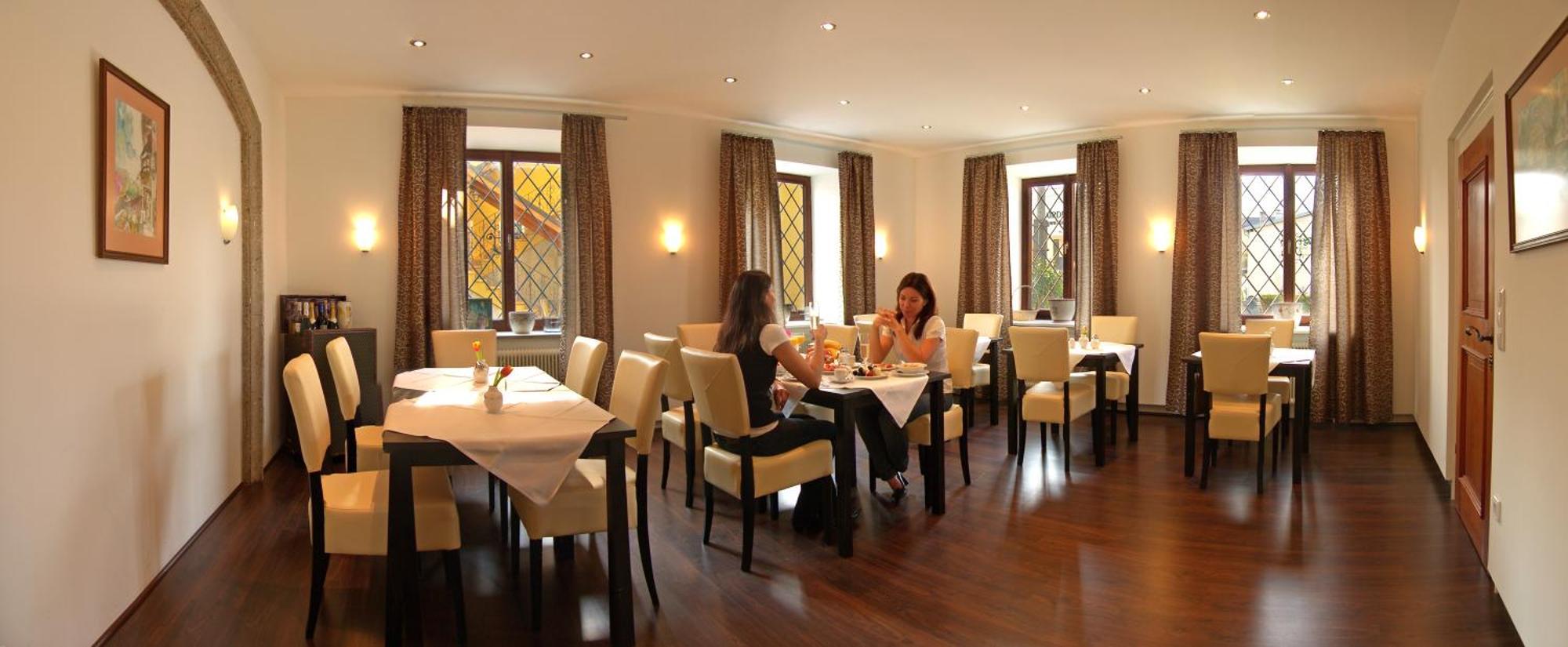 Hotel Pension Herbert Salzburg Ngoại thất bức ảnh