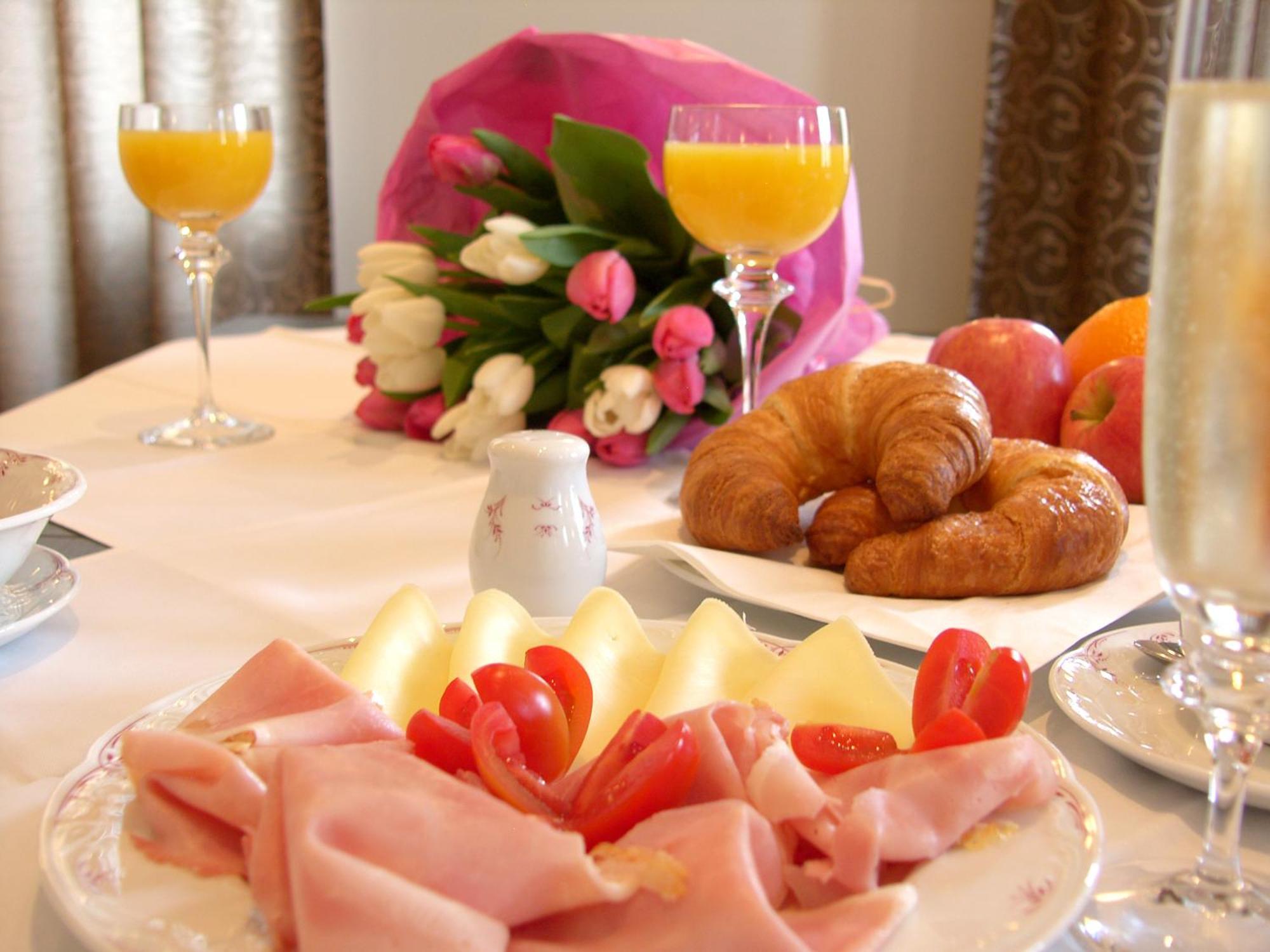 Hotel Pension Herbert Salzburg Ngoại thất bức ảnh